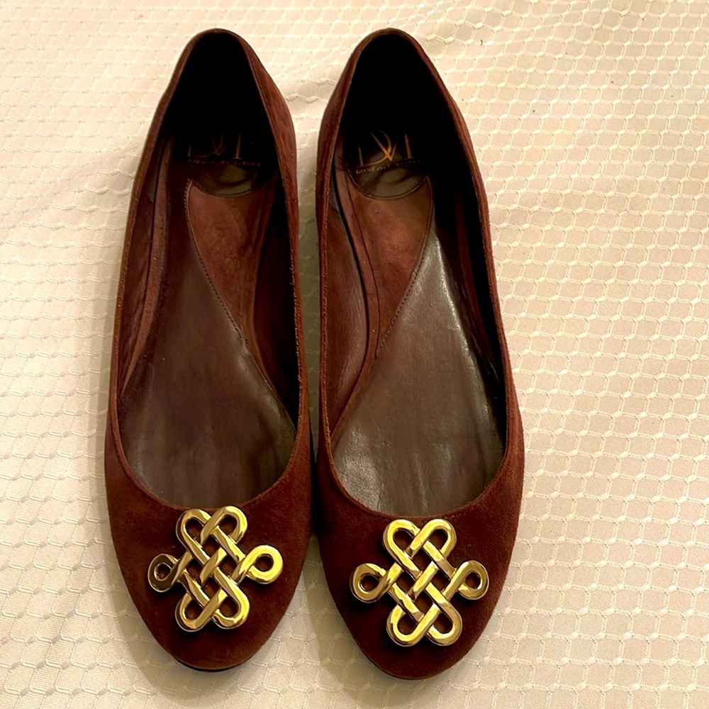 DVF (Diane von Furstenberg) dark brown suede ladies flats. Size 8.5M. Excellent